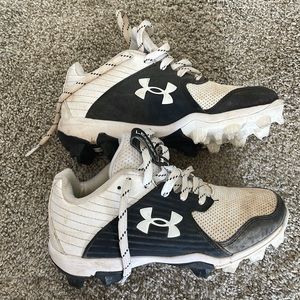 Size 1 boys baseball cleats